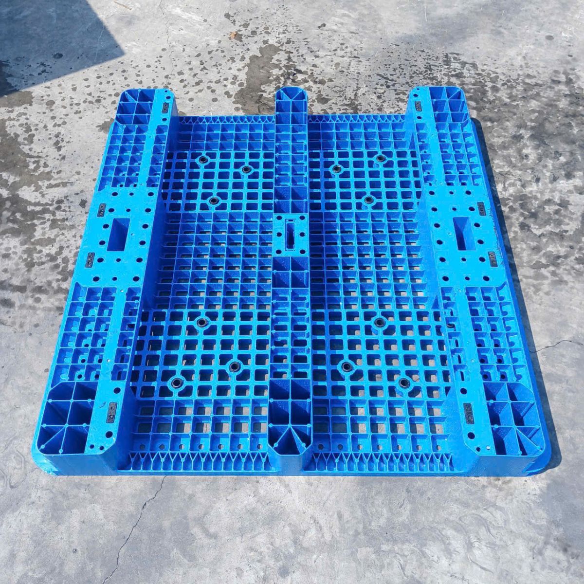  Pallet nhựa Dĩ An