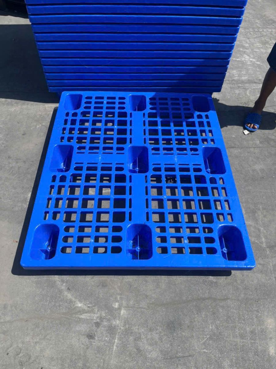 Pallet nhựa Nhà Bè