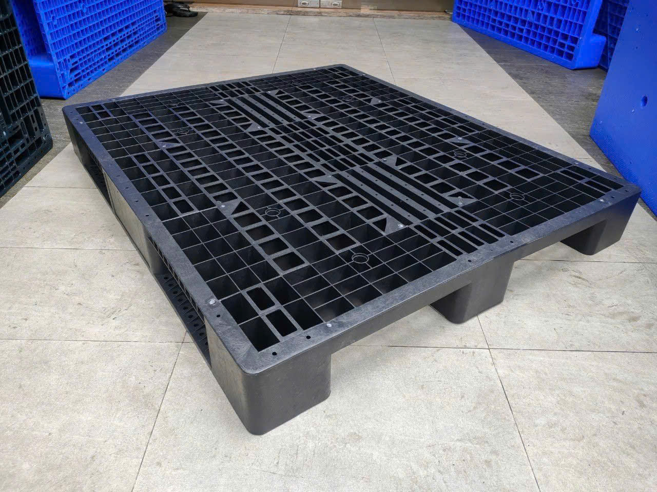 Pallet nhựa Bình Tân