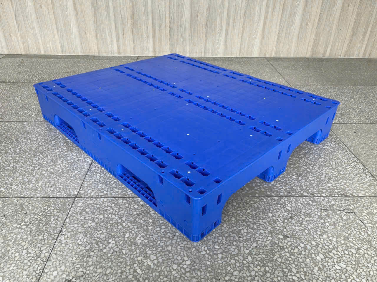 pallet nhựa Trảng Bom