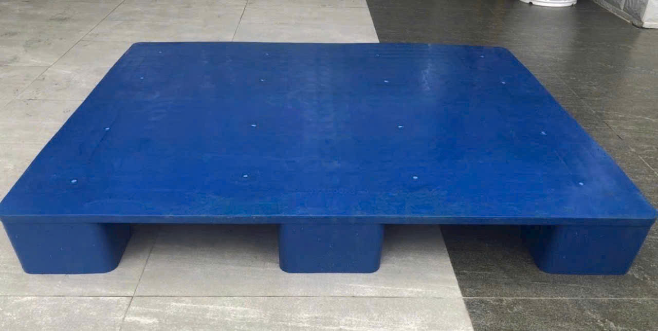Pallet nhựa Định Quán